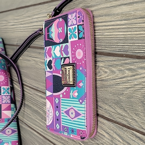 NEW Dooney&Bourke x Disney "It's A Small World" Tote/ShoulderBag & Wallet/Wristl - Picture 14 of 16